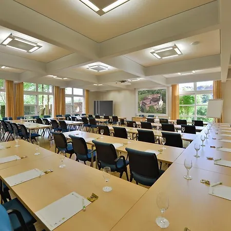 ホテル Tagungszentrum Schmerlenbach