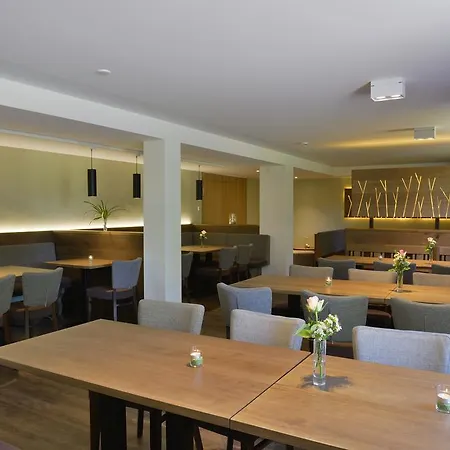 Hotell Tagungszentrum Schmerlenbach 3*